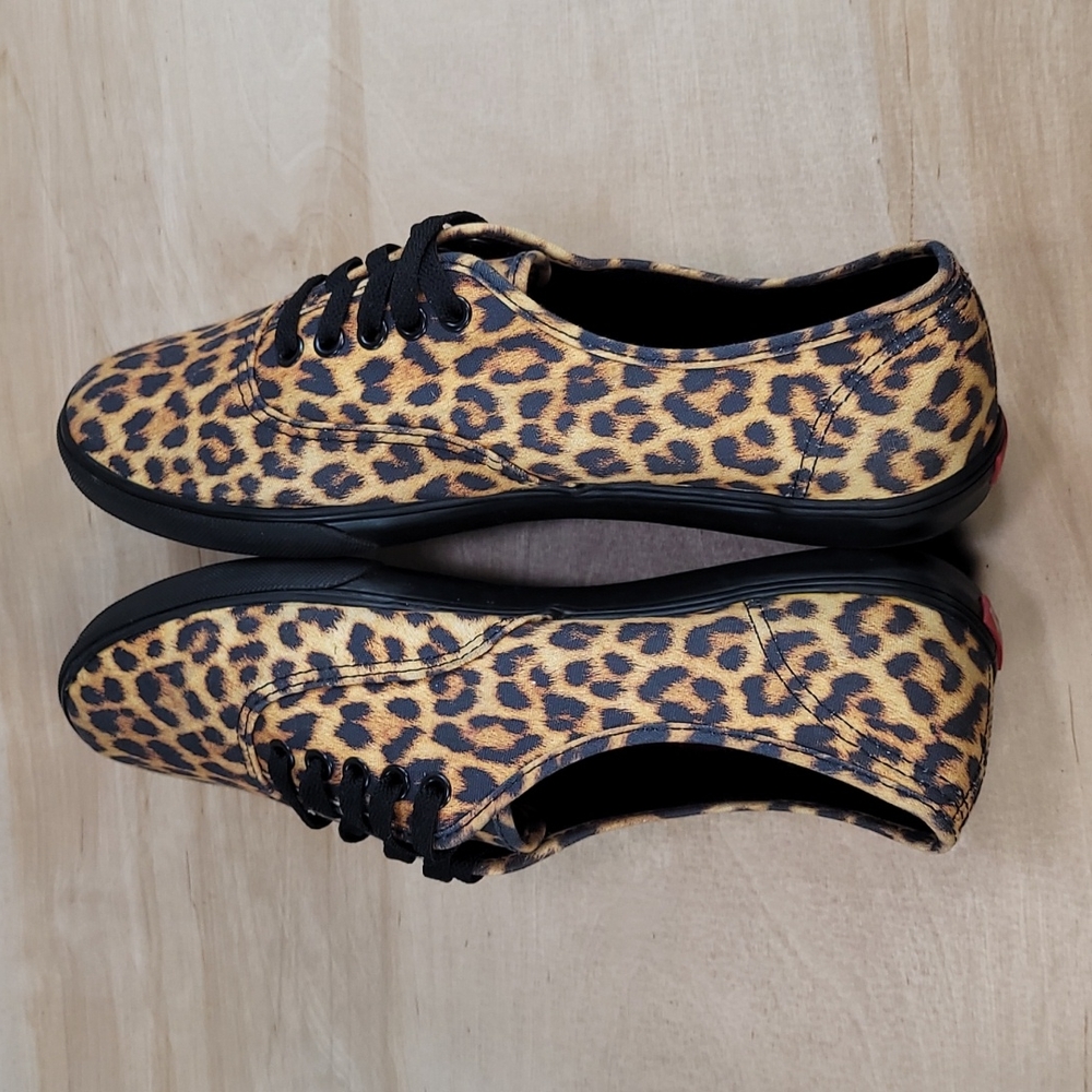 Vans Leopard-Print Low Top Sneakers in Tan and Black - Picture 8 of 10